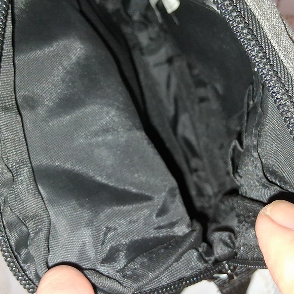 Skechers Black, Red & Gray Womans Sneakers, Key Chain, Messenger Bag &  Backpack - Picture 5 of 13